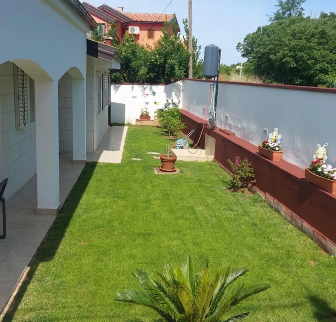 Privlaka Holiday House